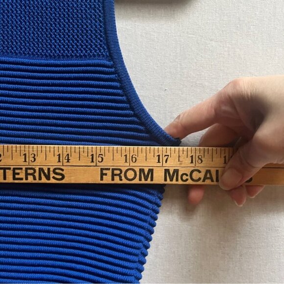 NWT Guess knit bodycon sleeveless Angelina dress Sz S - Picture 12 of 12